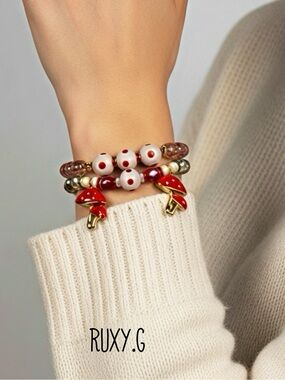 Red and White Beaded Mushroom Charm Bracelet Set 🍄